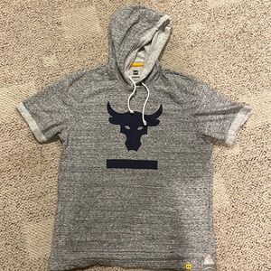 Underarmour hooded shirt